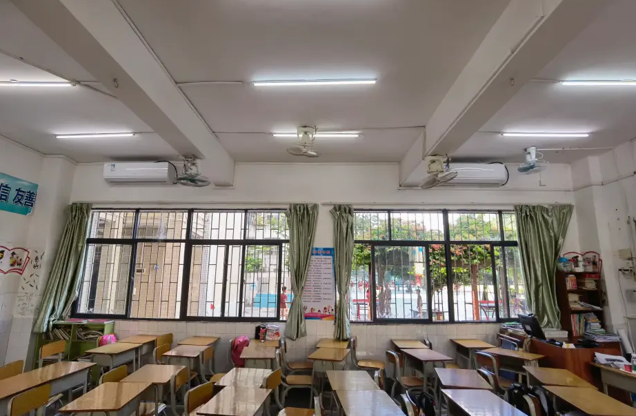 學(xué)?？照{(diào)集中控制系統(tǒng)：開啟校園舒適節(jié)能新篇章
